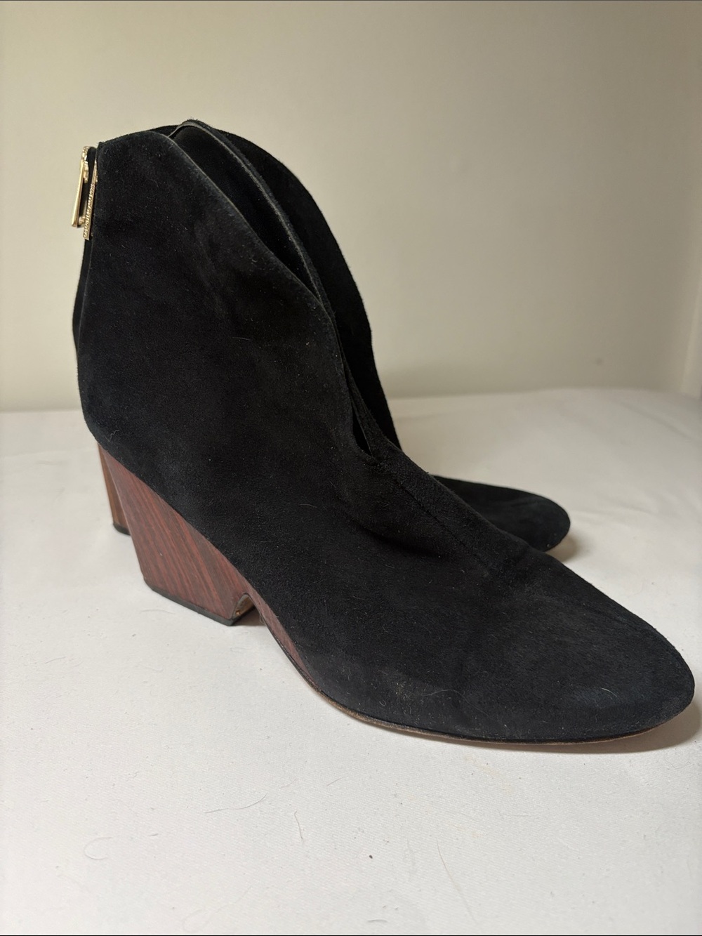 Diane Von Furstenberg Black Suede Wedge Bootie Size 8